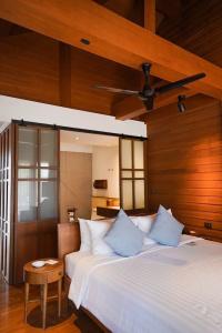 CHANN Bangkok-Noi - 100