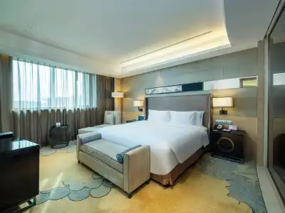 Crowne Plaza Xian by IHG - 4