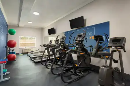 Holiday Inn Express and Suites Bakersfield Central by IHG - 33
