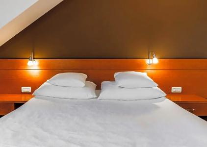 Hotel - 47
