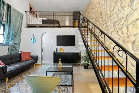 Helios Boutique Suites by la Finca - 9