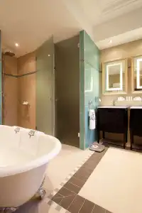 Majestic - SPA Champs Elysées - 220