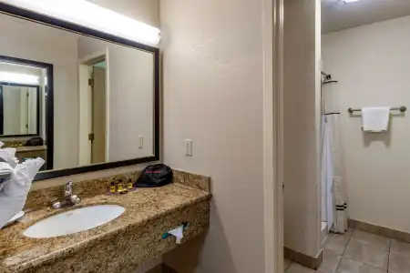 Best Western Plus Las Vegas West - 86