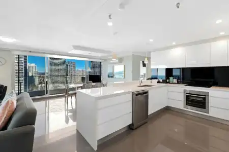 ULTIQA Beach Haven At Broadbeach - 368