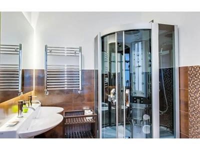 Lh Royal Suites - 45