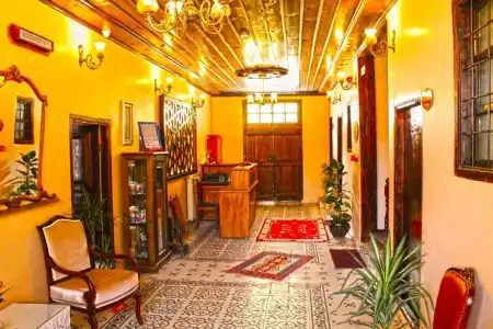 Aksehir Butik-Hasan Muallim Konukevi - 11