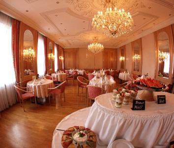 Bayerischer Hof Dresden - 23