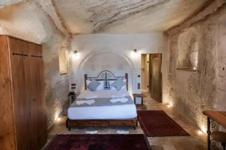 Sarnich Cave Suites - 102