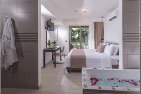 Imperial Palace Adults Only - 7
