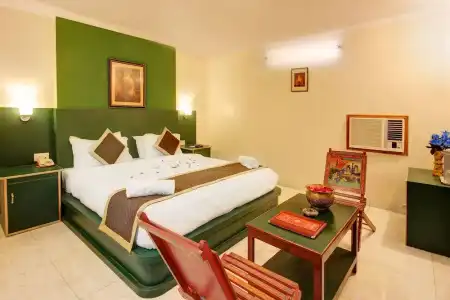 Jai Singh Palace - 34