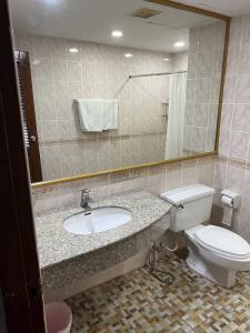 Mall Suites - 280