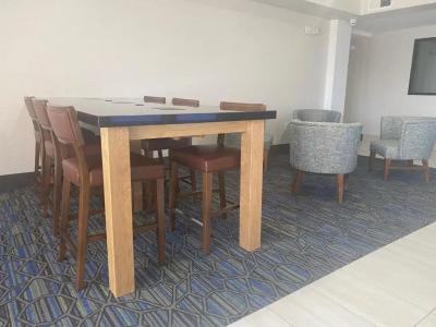 Holiday Inn Express & Suites Mountain View Silicon Valley by IHG - 20