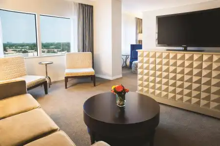 Hilton Dallas Lincoln Centre by the Galleria - 7