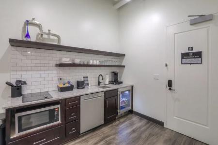 Studio 154 Luxury - 180