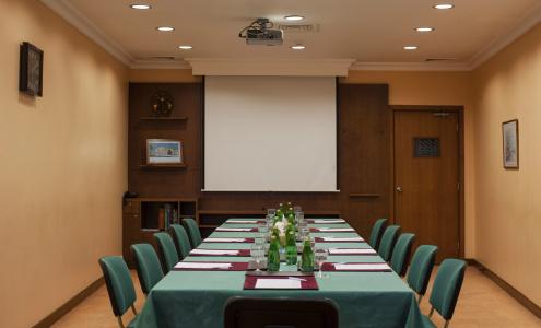 Occidental Sharjah Grand - 13