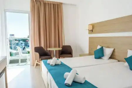 Kapetanios Bay - 71