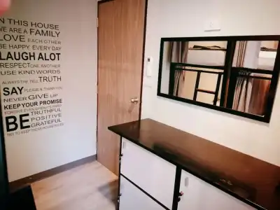 White House Hostel - 22
