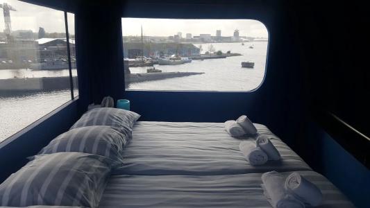 Botel - 25