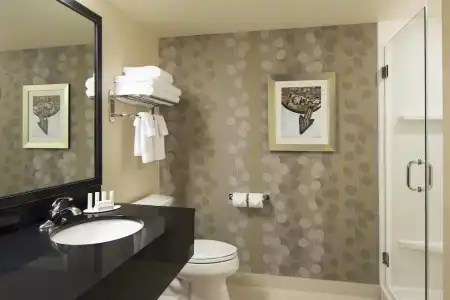 Fairfield Inn & Suites by Marriott Calgary Downtown - 28