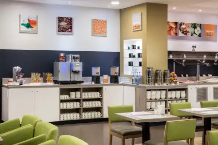Holiday Inn Express Friedrichshafen by IHG - 9