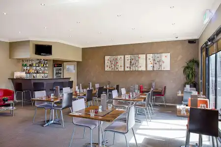 Comfort Inn On Raglan - 12
