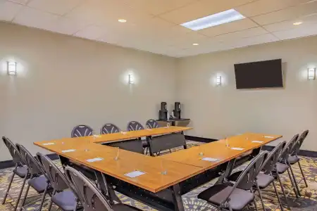 Days Inn by Wyndham Cranbrook Conference Centre - 11