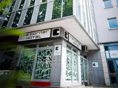 Homaris The Corner – Self-Check In - 8