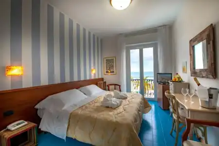 Grand Excelsior - 68