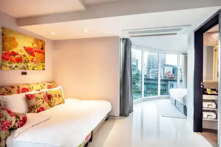 Clover Asoke - 11