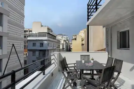V1935 Luxurious Apartments - 4