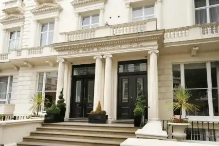 Hyde Park Boutique - 22