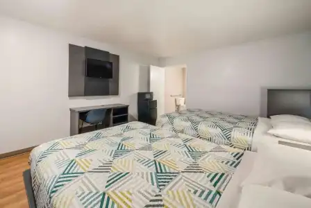 Studio 6 Laredo, TX - North I-35 - 68