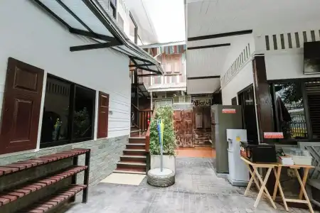 Diff Hostel - 156