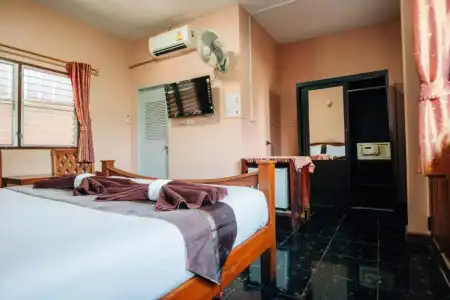 Noble Night Guesthouse Kanchanaburi - 55