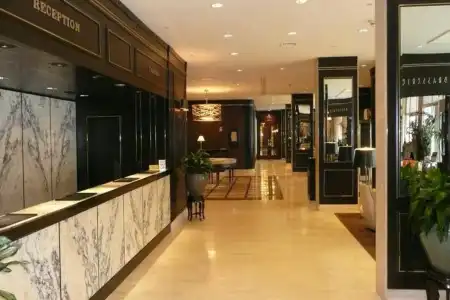 The Colonnade Residences - 0