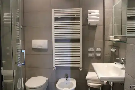 Hotel - 9