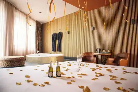 Manzo's Suites - 87