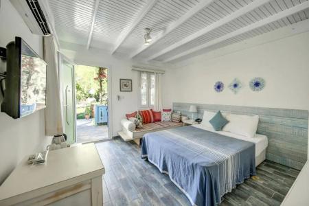Kefi Beach and Suites - 43