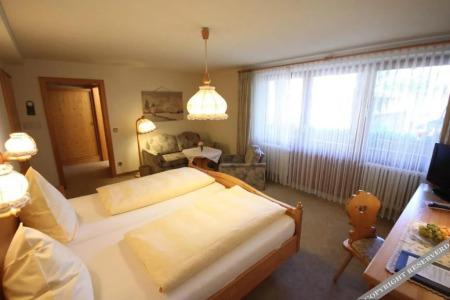 IMbery & Restaurant Hinterzarten - 3