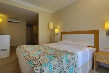 Green Bay Resort & Spa - 6