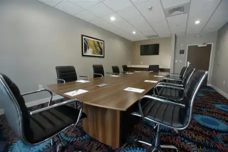 Hampton Inn & Suites Oklahoma City Airport - 18