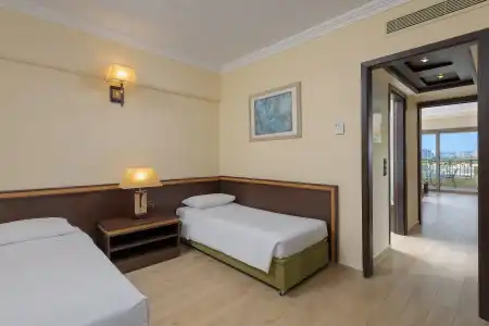 La Marquise Luxury Resort Complex - 6