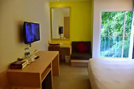 Ocean and Ole Patong - 27
