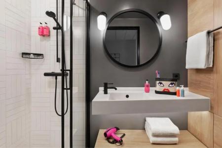 Moxy Duesseldorf City - 36