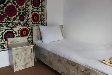 Guest House Ruslan Nurata & Tours - 19