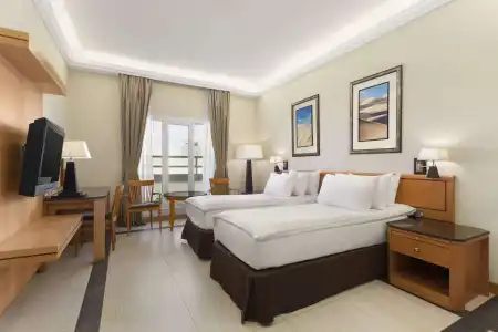 Ramada by Wyndham Qurum Beach - 5