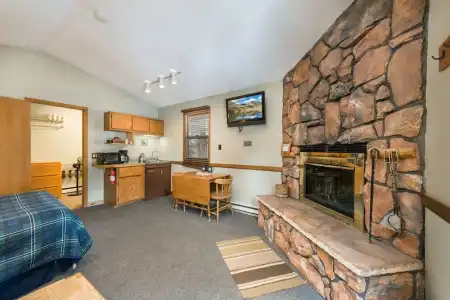 4 Seasons Inn on Fall River - 118