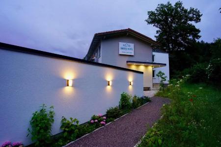 Busses Guesthouse - 10