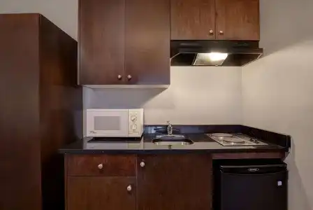 Days Inn by Wyndham Vernon - 24