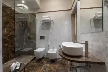 Donati Luxury Tower Suites - 110